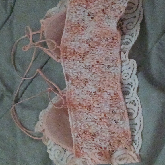 VS Pink brallette NWOT - Picture 2 of 4
